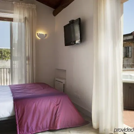 Navona Palace Luxury Apartamento *